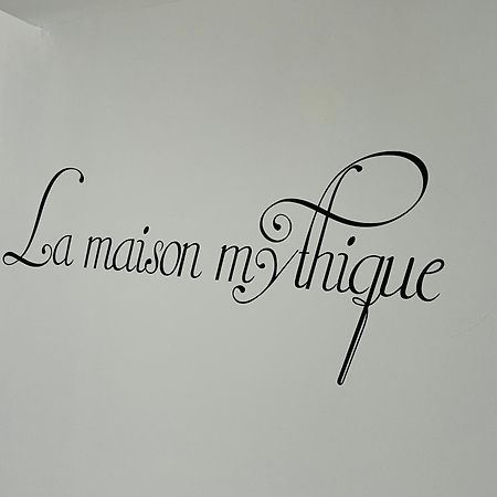 La Maison Mythique Andenne ภายนอก รูปภาพ