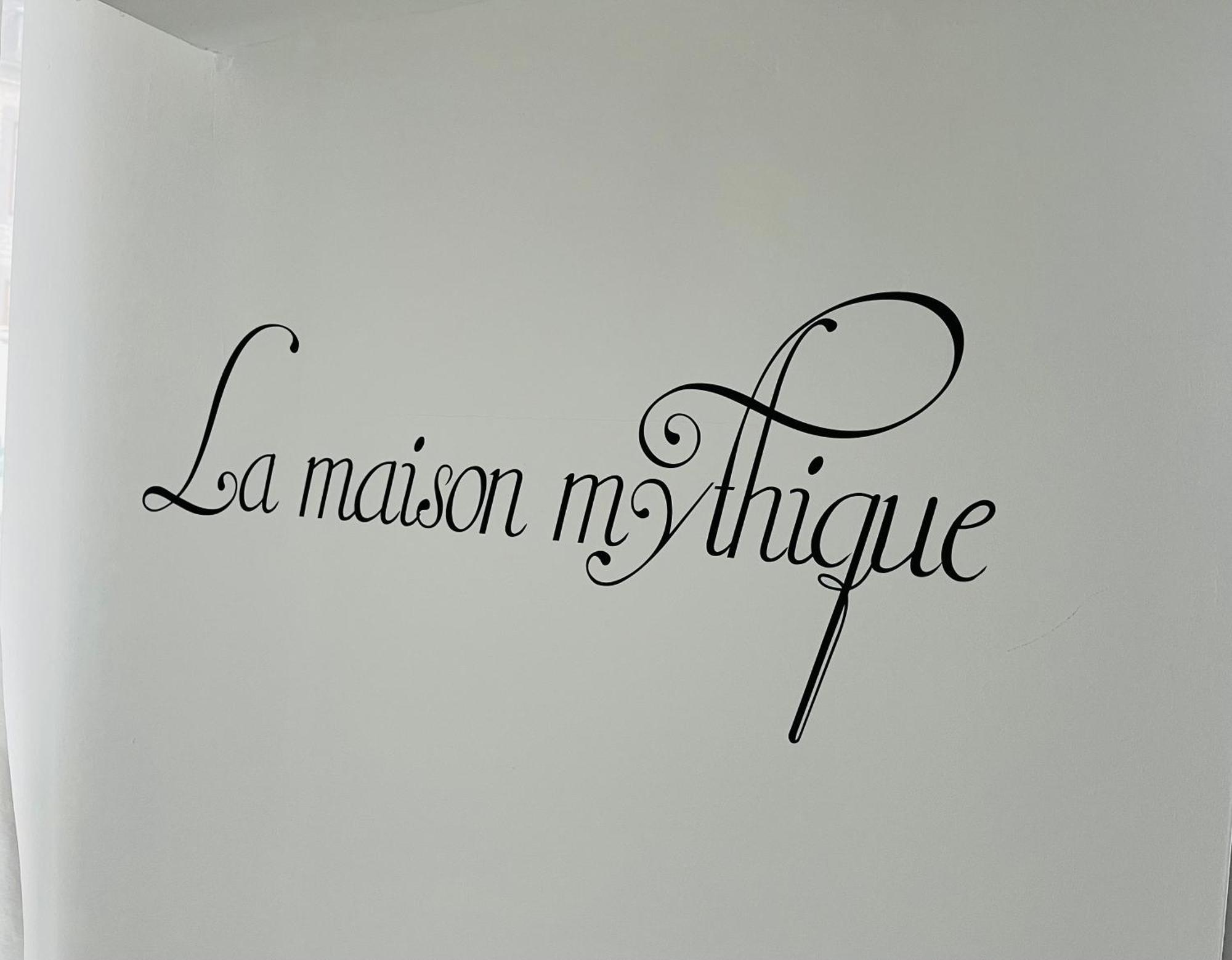 La Maison Mythique Andenne ภายนอก รูปภาพ